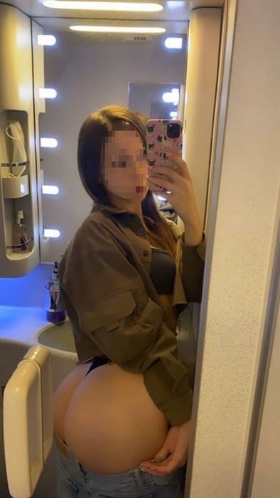 Искусство выбора: как снять куртизанку без лишних переписок и неудобств